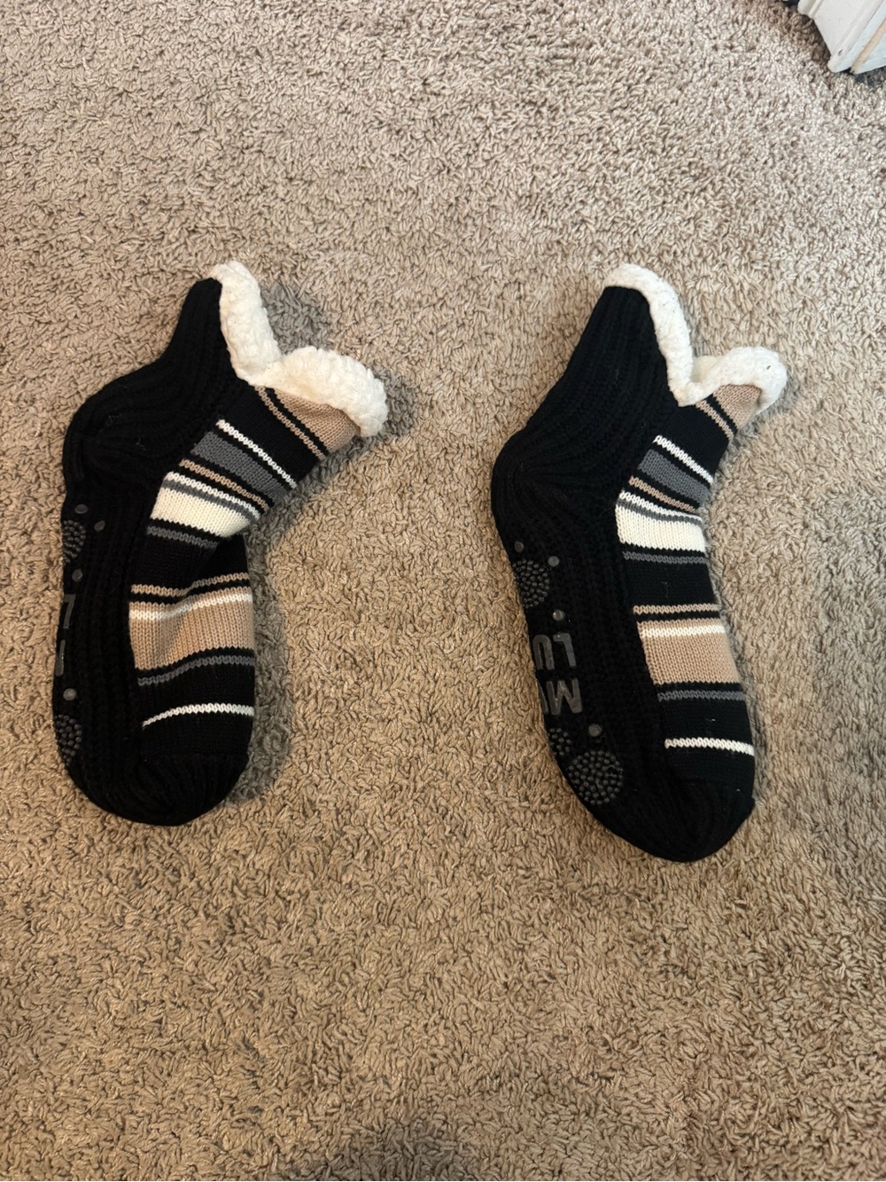 Cozy Black & Cream Sherpa-Lined Men's Slipper Socks